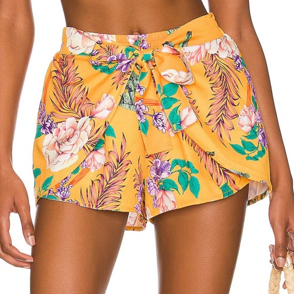 Agua Bendita NWT x Revolve Roxanne Short in Mango Floral size Medium